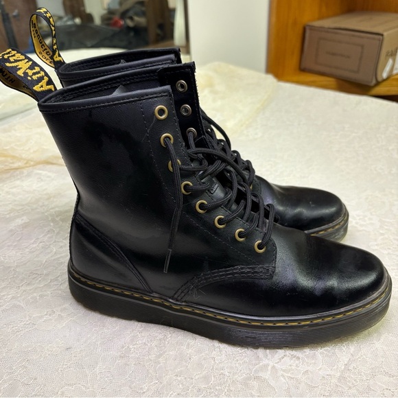 Dr. Martens Shoes - Dr. Marten Women’s 10 Zavala Leather Lace Up Winter Sole Boot